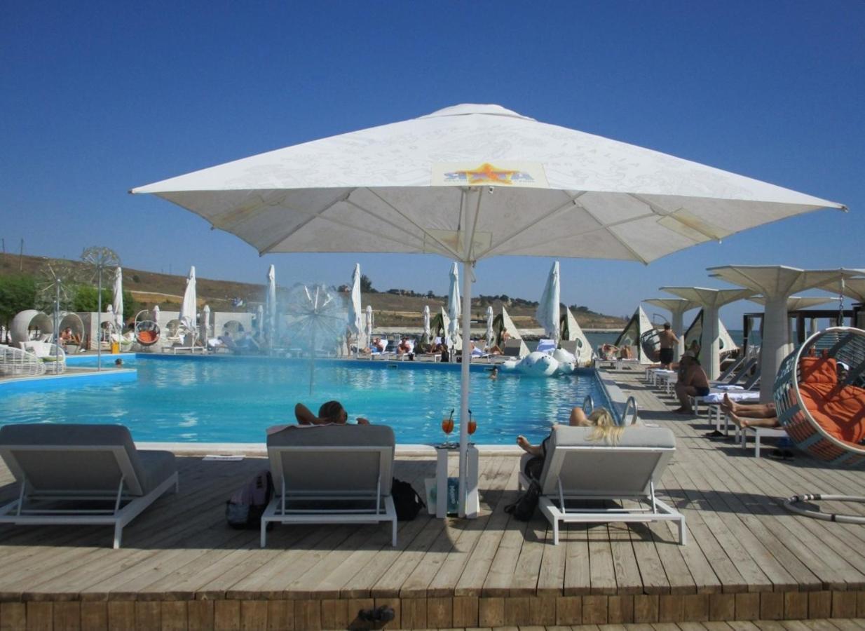 Luxury Apartments Park Fontanov نهر فونتانكا المظهر الخارجي الصورة